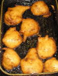 Oliebollen bakken voor de Nieuwjaarsreceptie